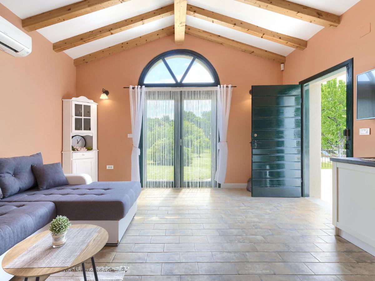 Holiday Home Villa Bernard By Interhome โรวีน ภายนอก รูปภาพ