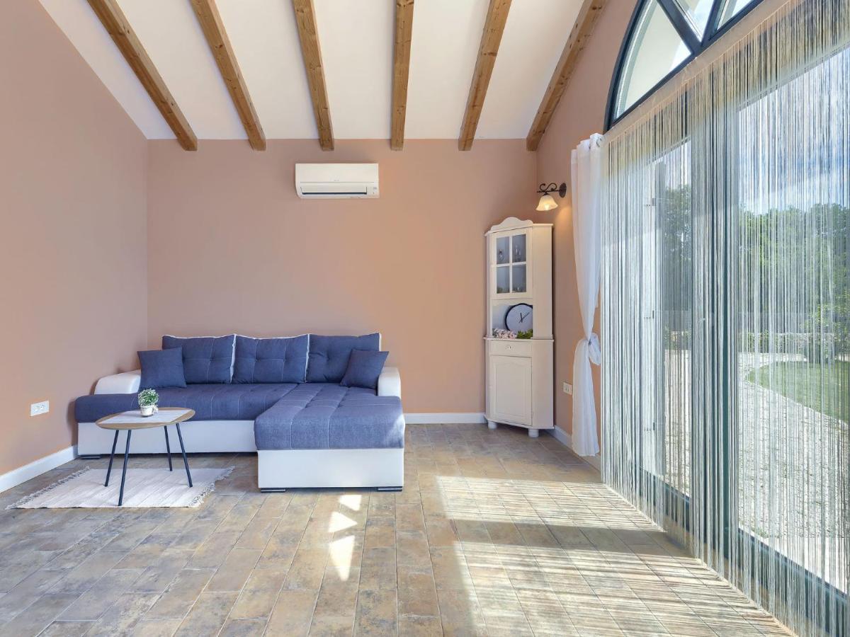 Holiday Home Villa Bernard By Interhome โรวีน ภายนอก รูปภาพ