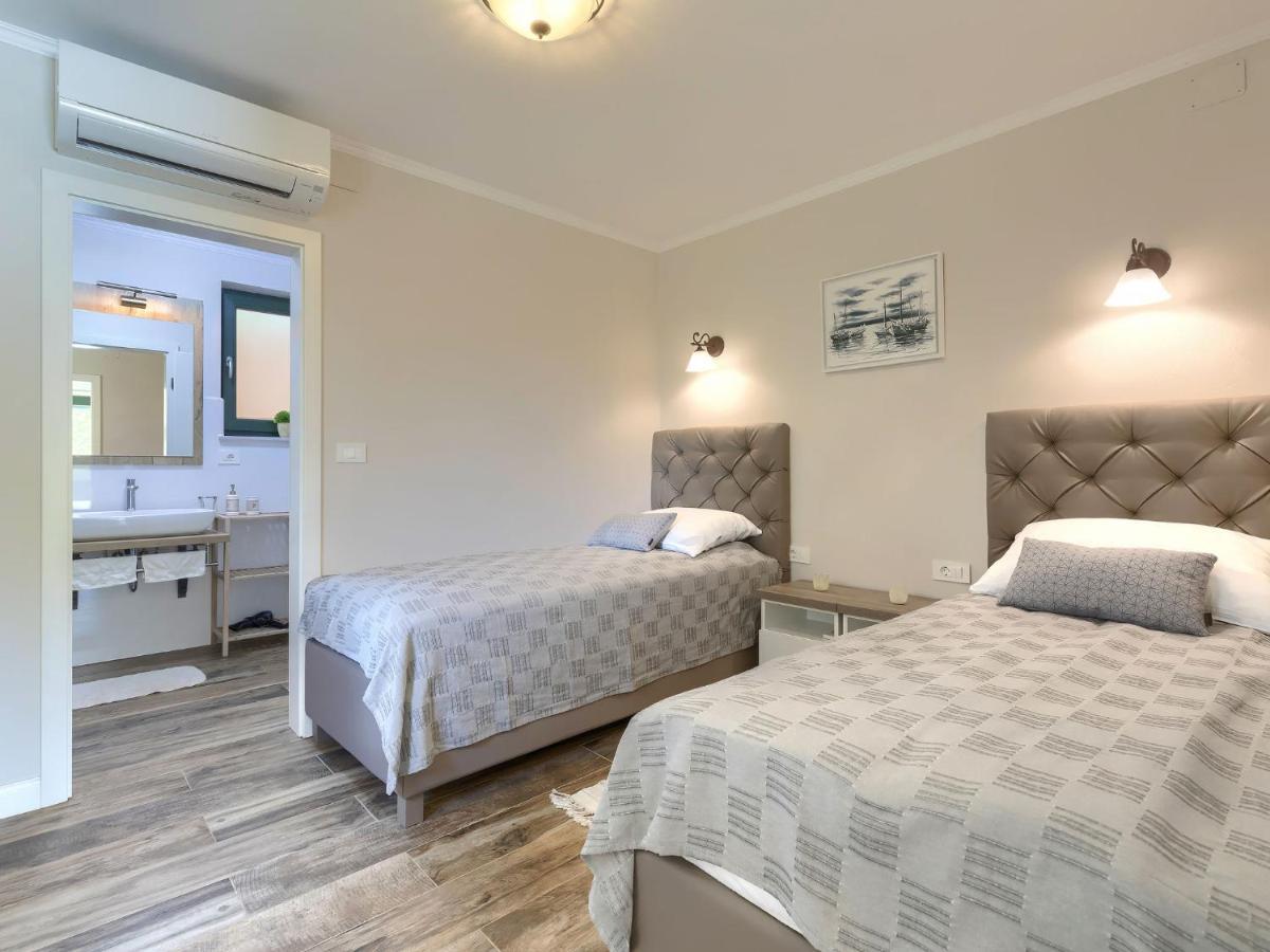Holiday Home Villa Bernard By Interhome โรวีน ภายนอก รูปภาพ