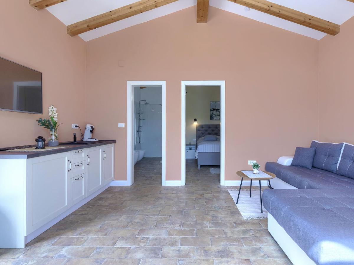 Holiday Home Villa Bernard By Interhome โรวีน ภายนอก รูปภาพ