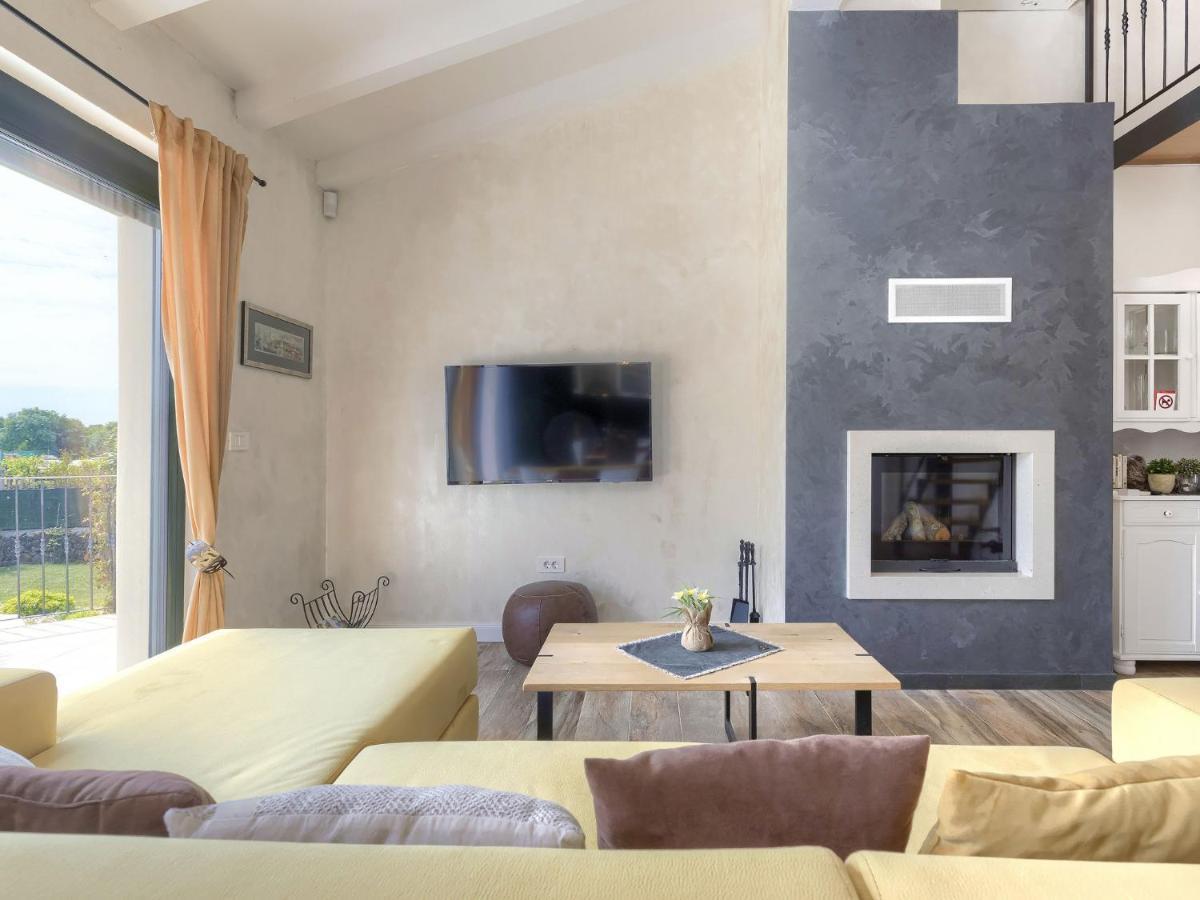 Holiday Home Villa Bernard By Interhome โรวีน ภายนอก รูปภาพ